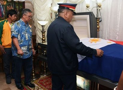 Philippine flag for Benguet Gov. Raul Molintas img-responsive